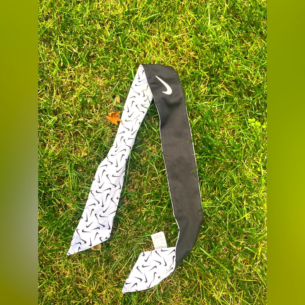 Nike sport headband